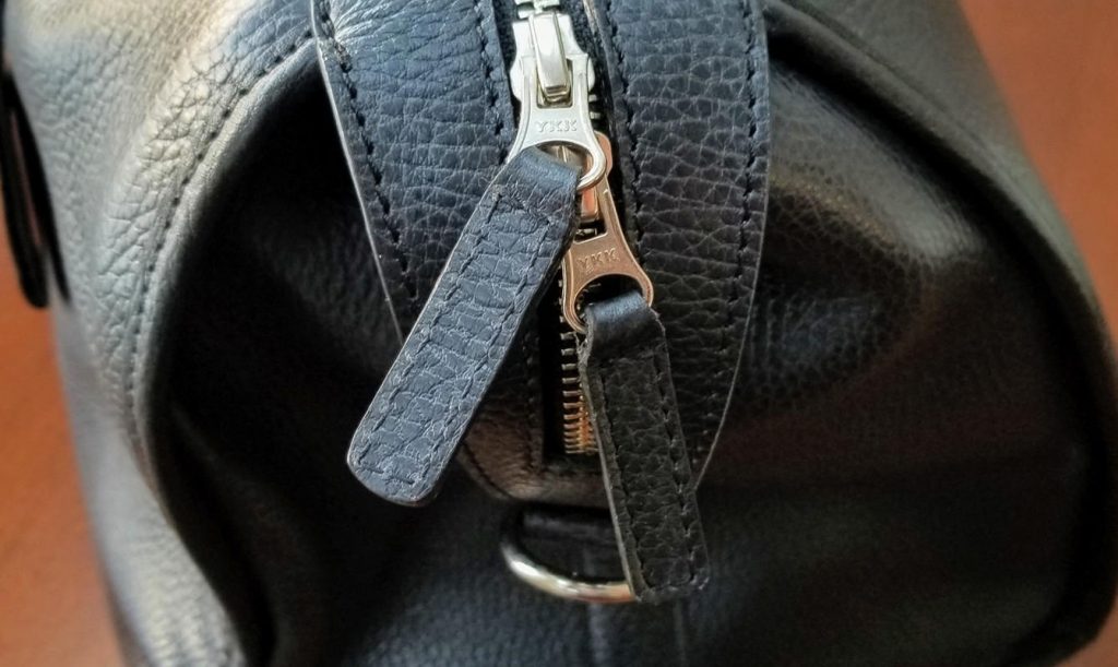 Beckett Simonon Davis Weekender Zipper Close Up