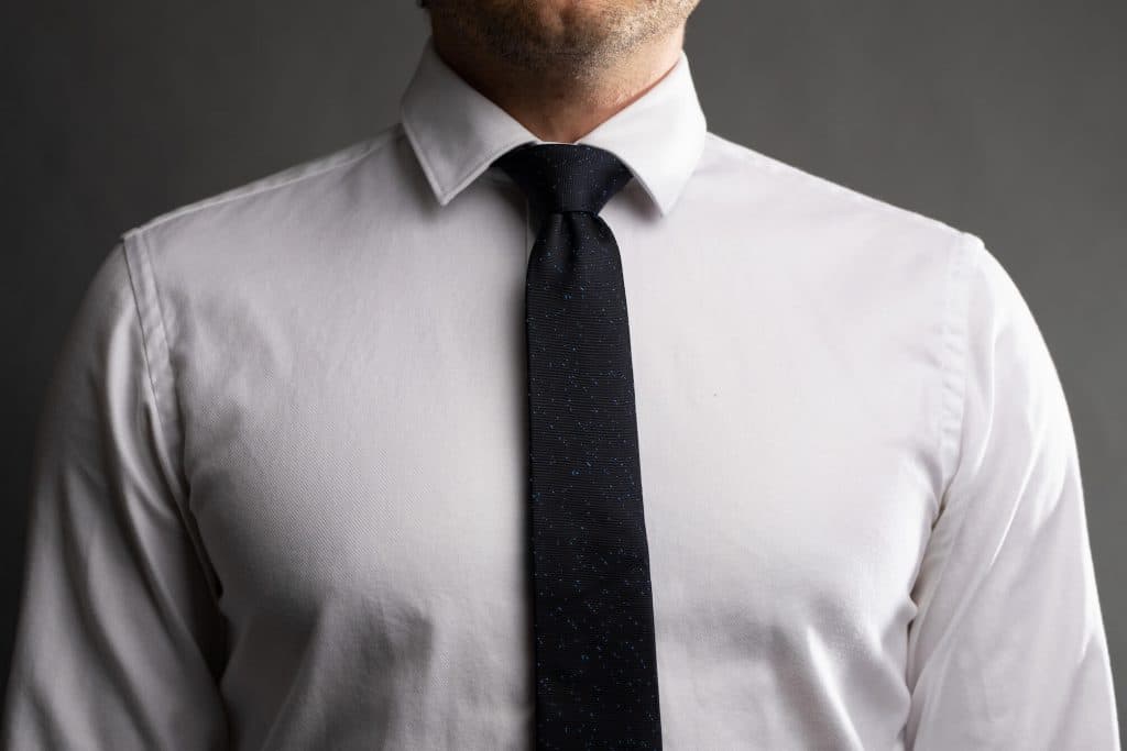How to Tie a Full Windsor Knot (a.k.a., Double Windsor) - The Modest Man
