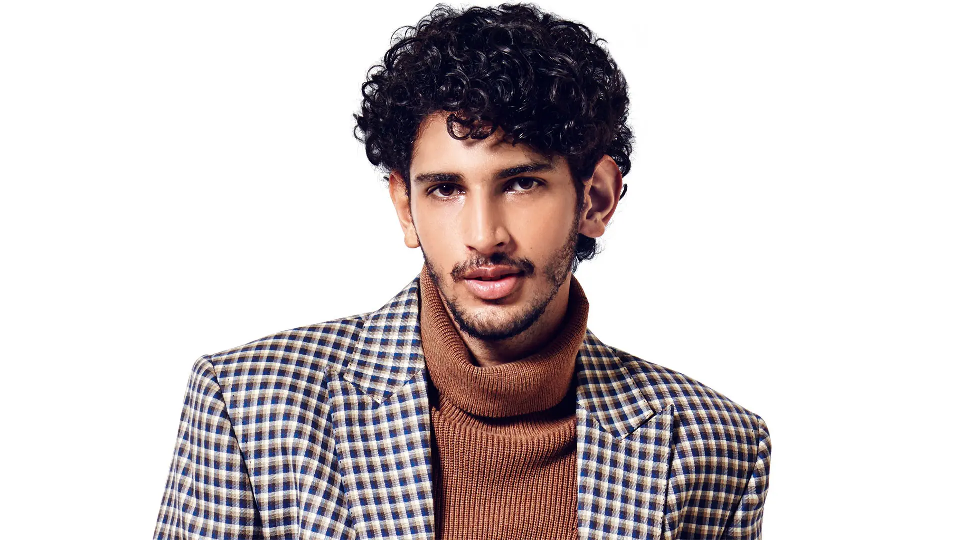 8 Modern Curly Hairstyles for Men (2023 Guide) - The Modest Man