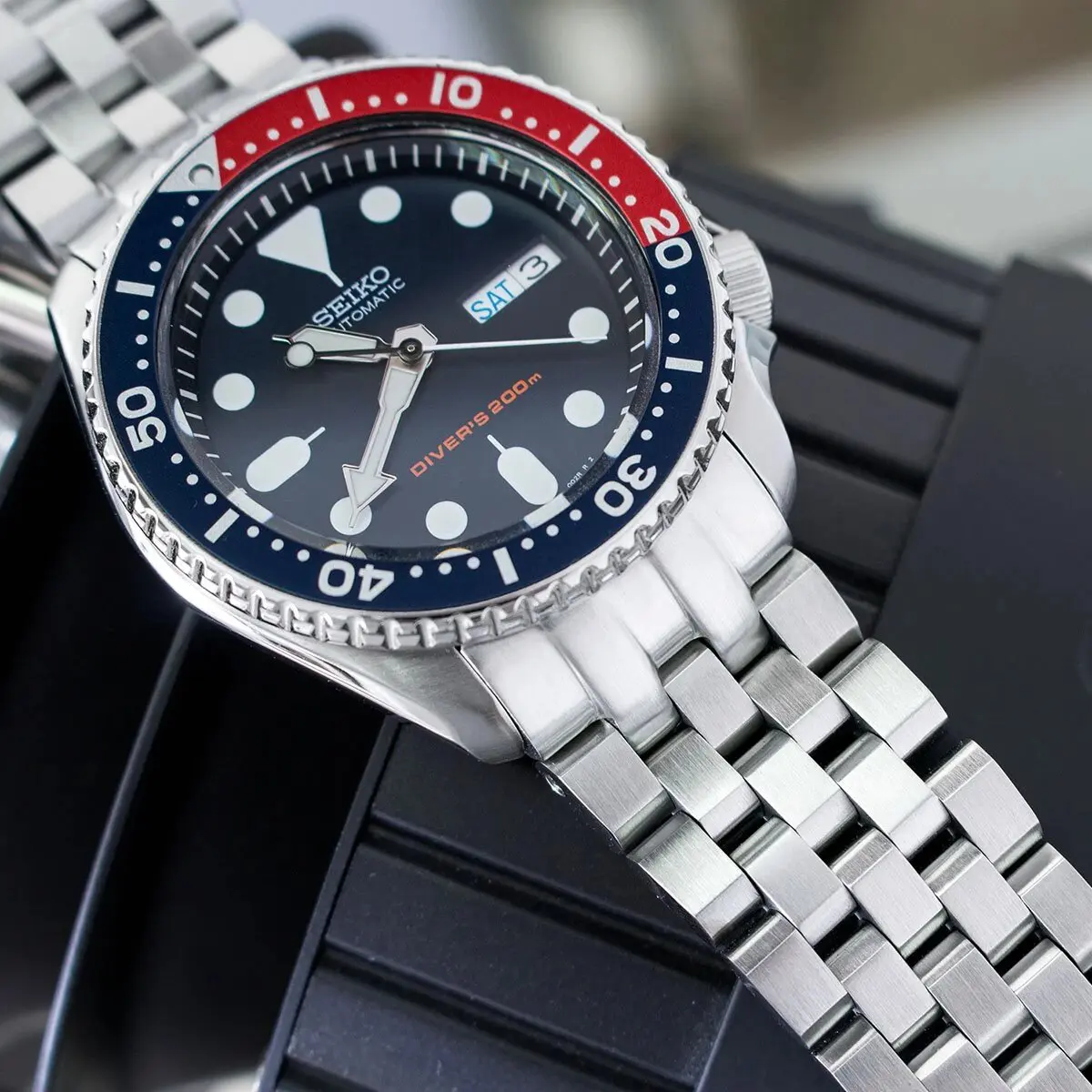 6 Seiko SKX Mods That Are Perfect for Beginners - The Modest Man