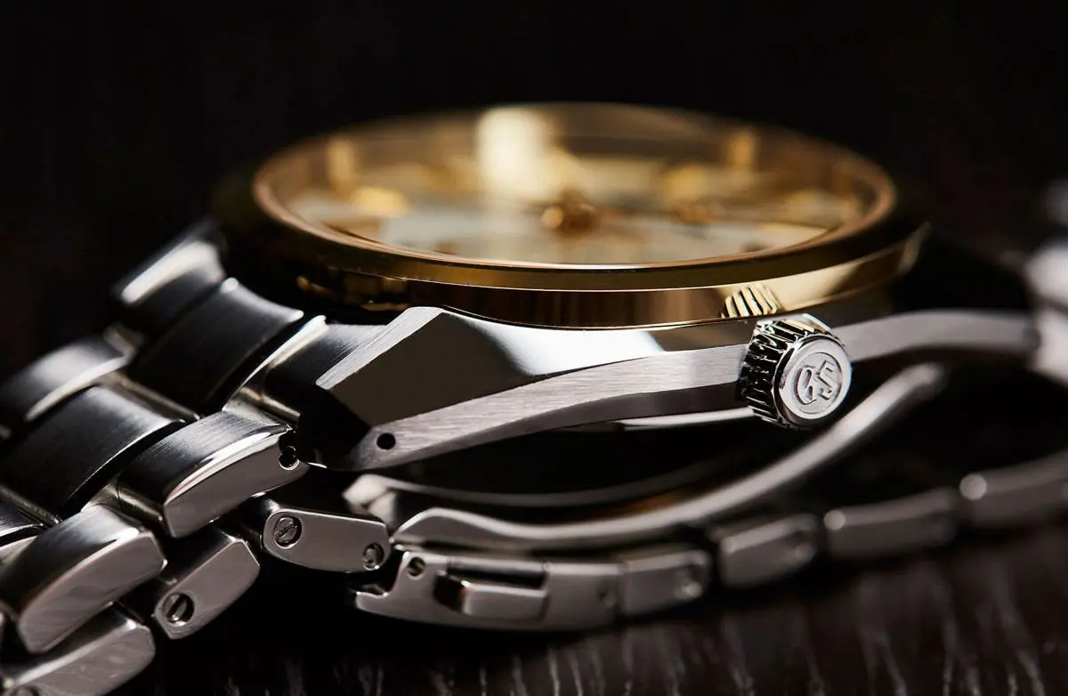 The Flawlessly Polished Sides of a Grand Seiko Case