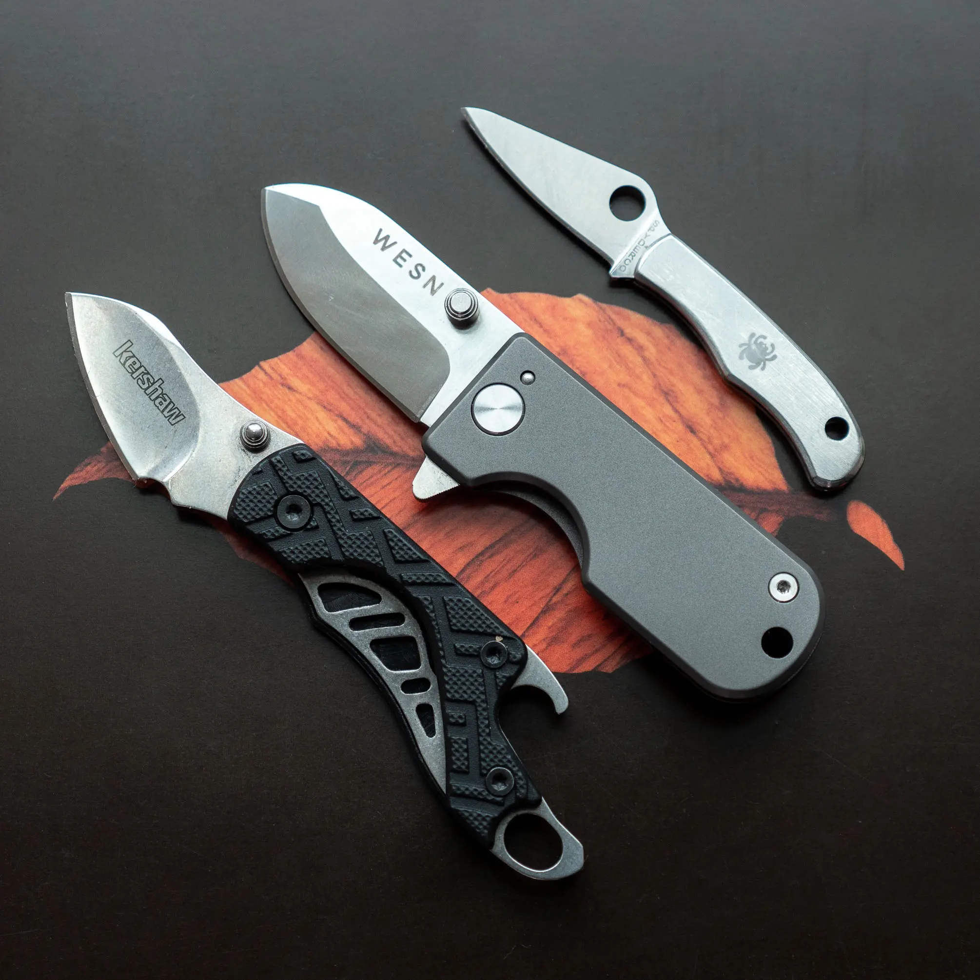 https://www.themodestman.com/wp-content/uploads/2020/11/Compact_EDC_knives.jpg