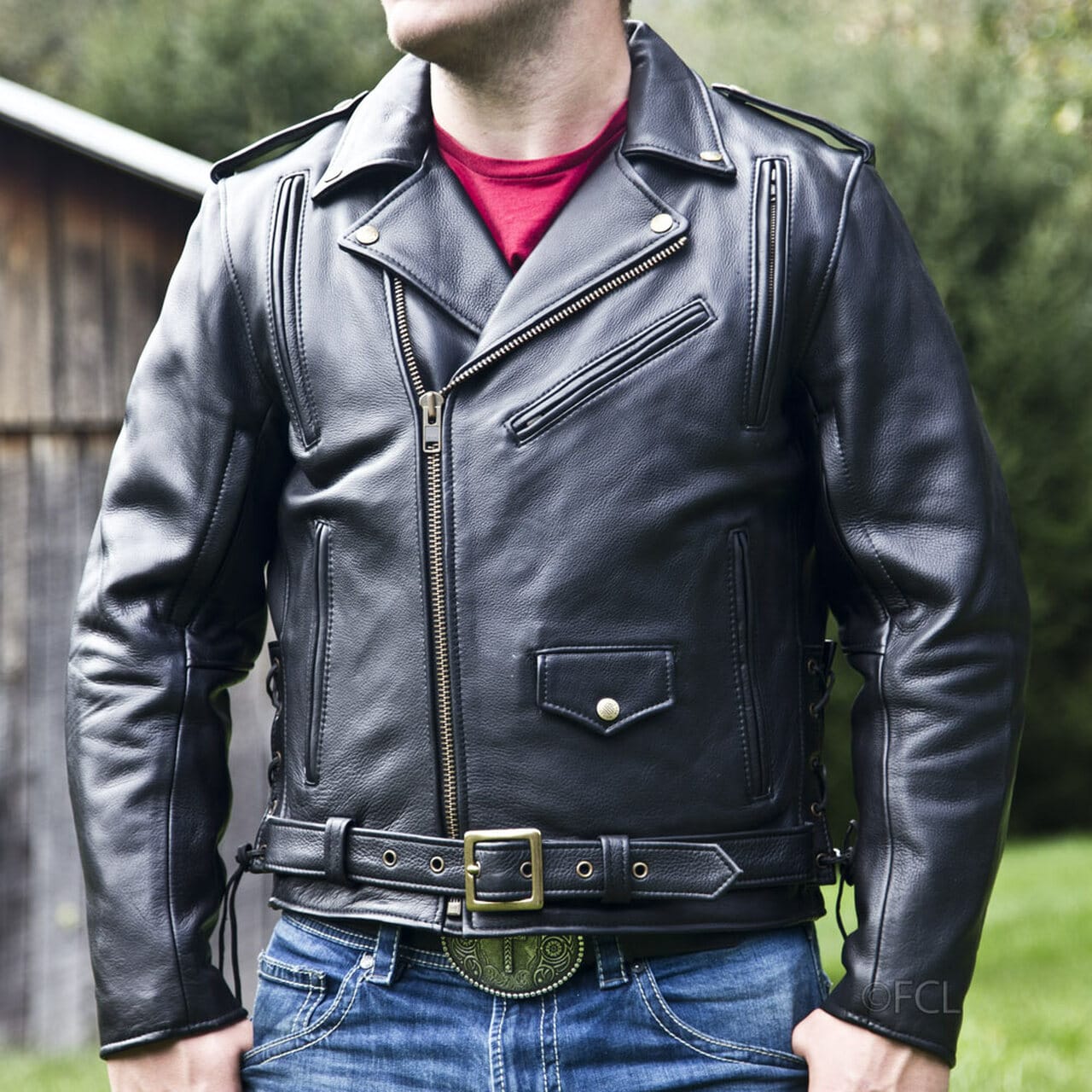 Motorcycle jacket with zippers