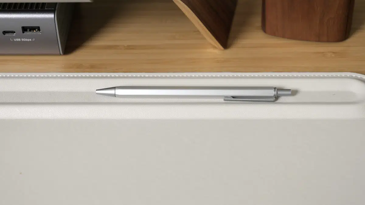 Orbitkey Desk Mat pen strip