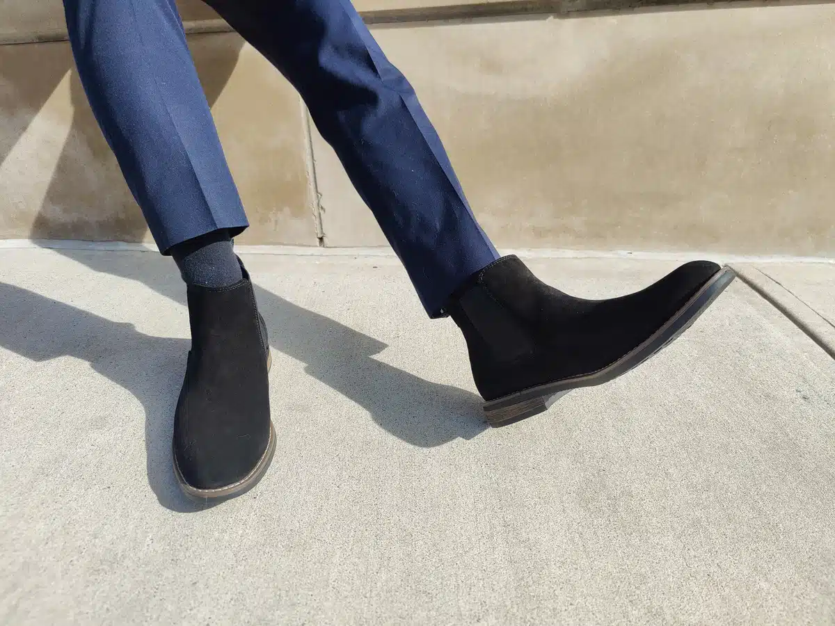 Bruno Marc Chelsea boots with navy pants