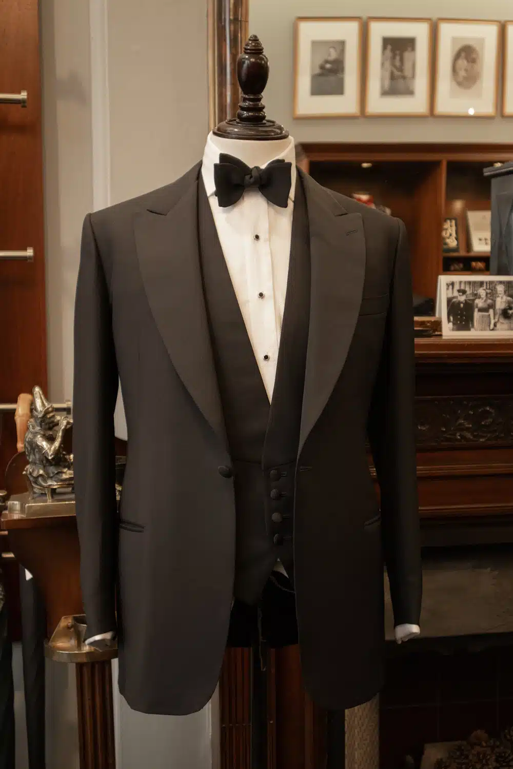 A tuxedo with self facing lapels