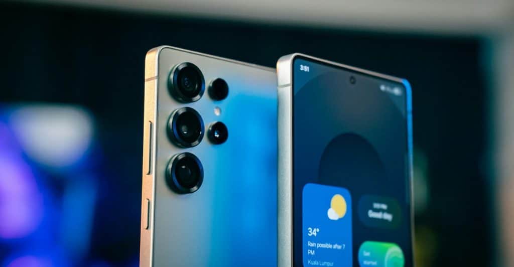 A close-up studio shot of the Samsung Galaxy S25, showing its display and camera setup.