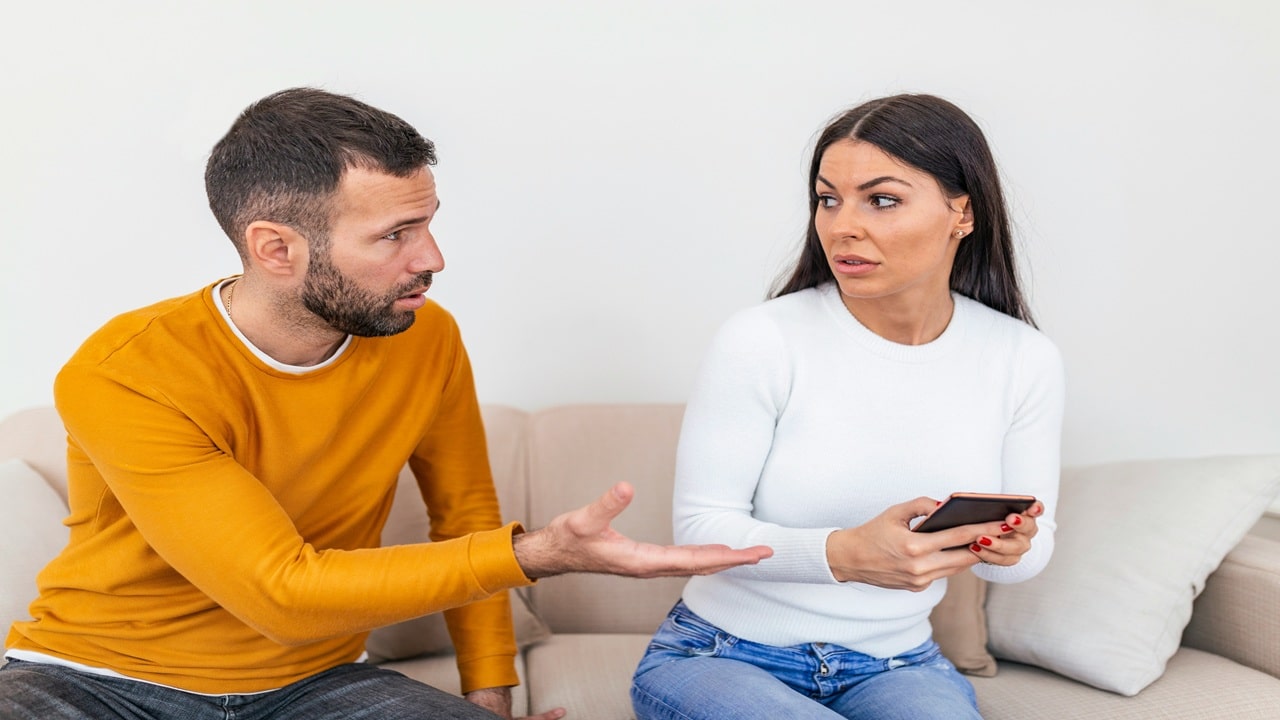 15 Warning Signs Your Relationship Is Unhealthy The Modest Man