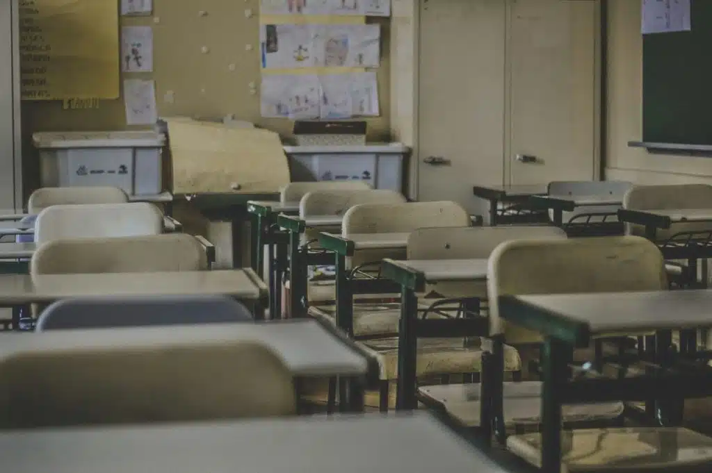 A picture of a classroom