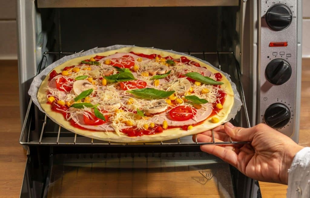 A picture of a frozen pizza