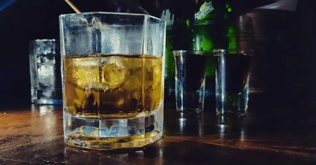 A picture of an alcohol.