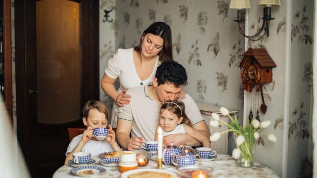 Man demonstrating healthy partnership values in everyday actions