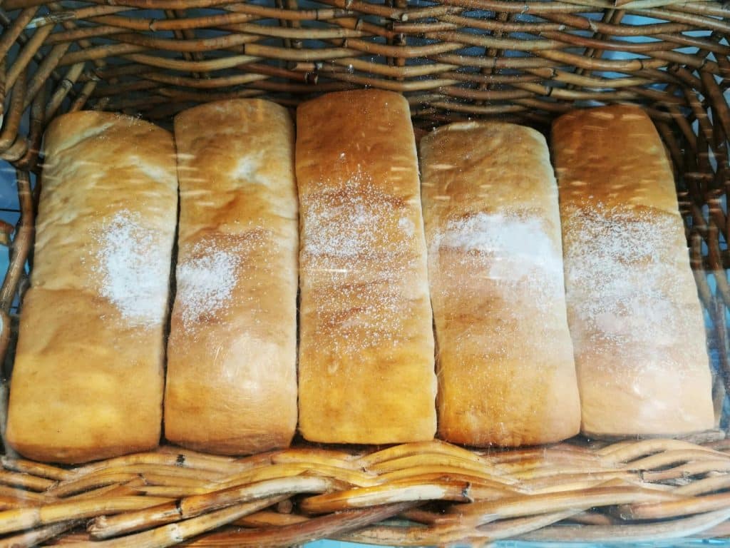 A picture of a bread.