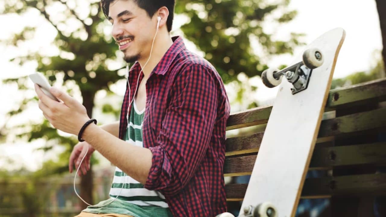 Man returning to dating apps refreshed after a detox period.