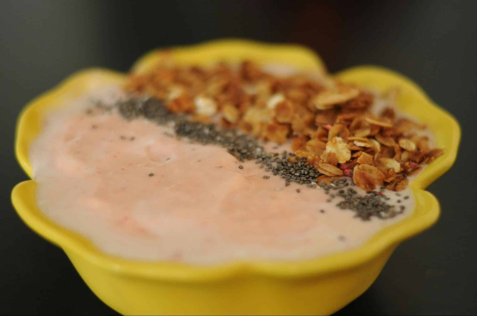 A picture of frozen acai with chia on a bowl.
