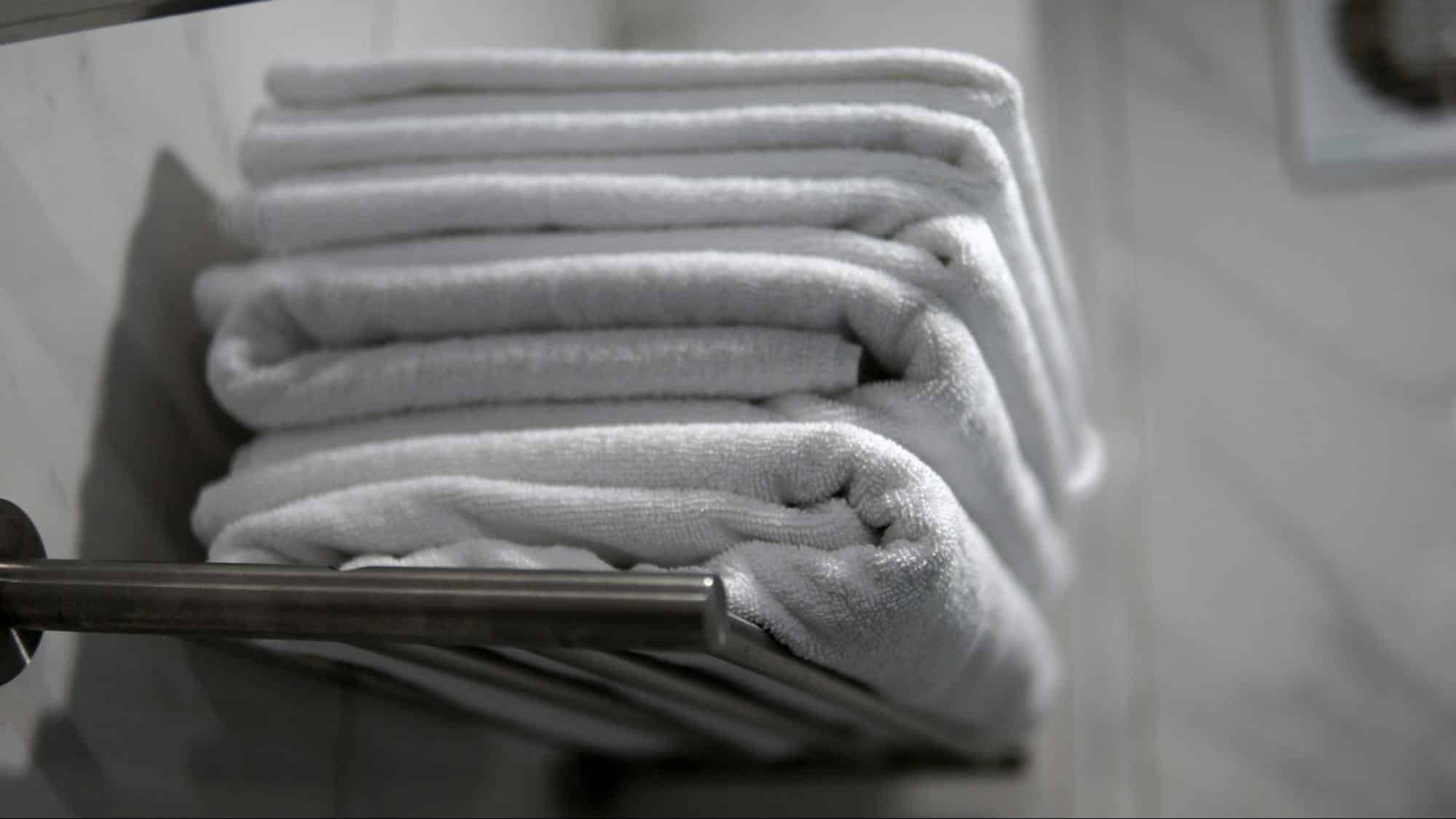 A picture of a towel rack.