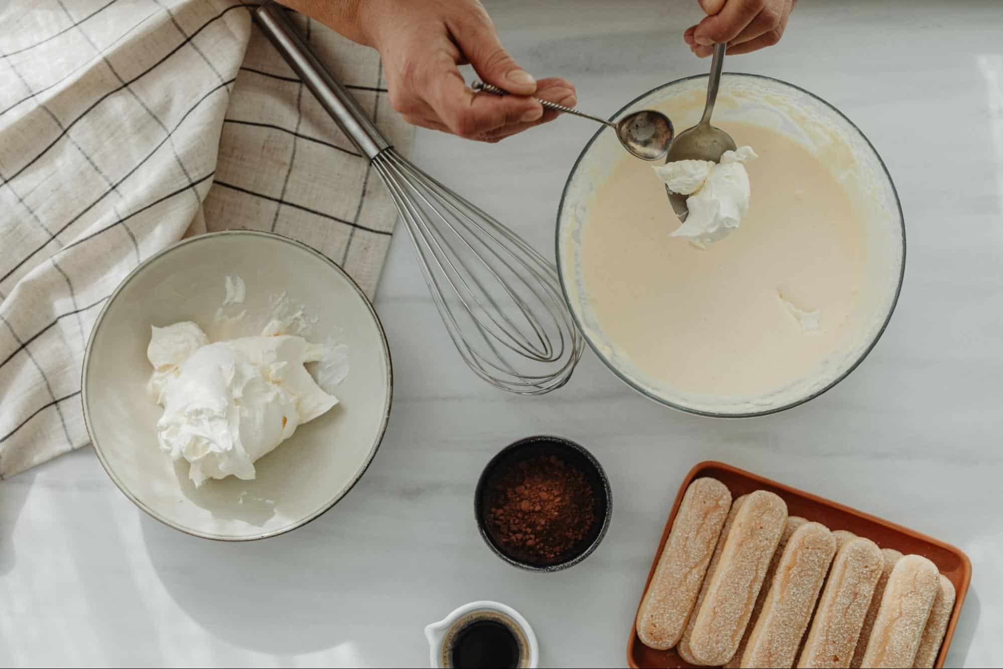 A picture of a greek yogurt.
