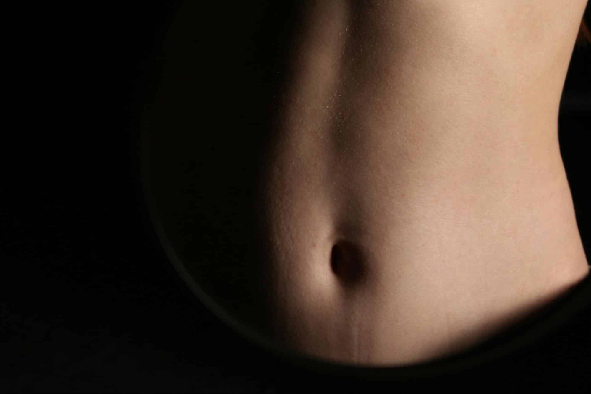 A man’s belly button.
