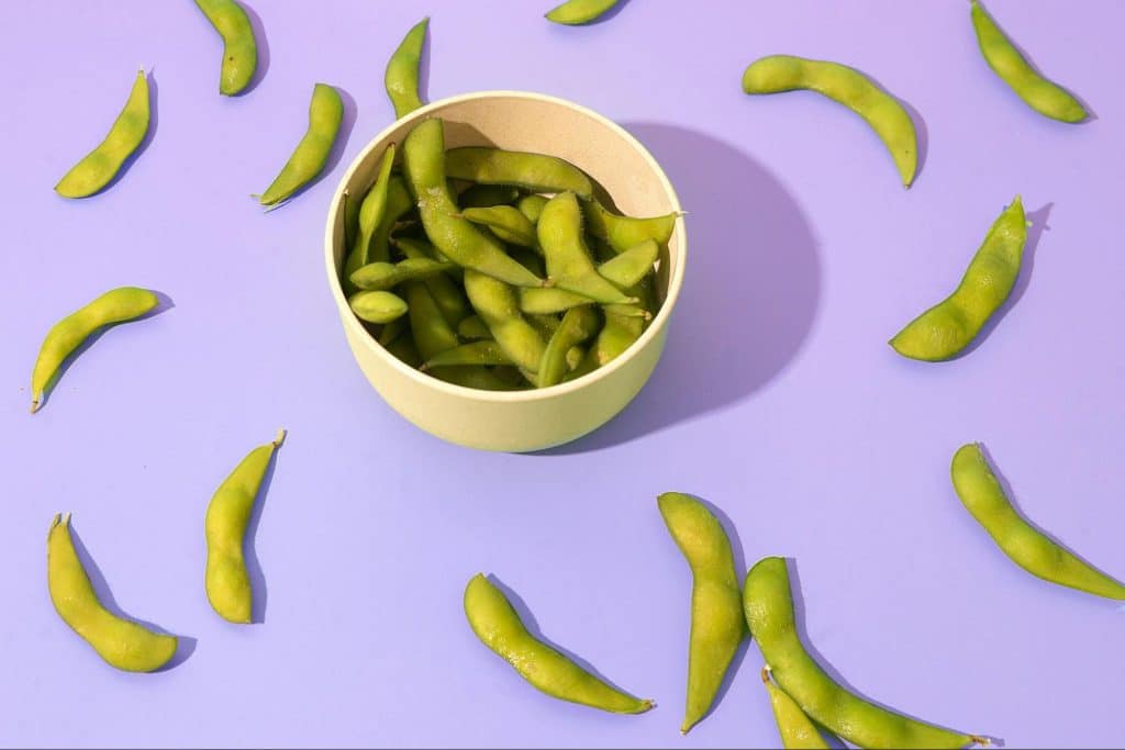 A picture of edamame.