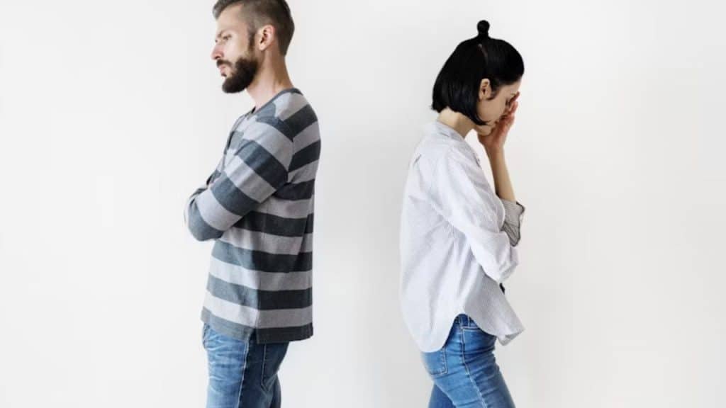 Man practicing healthy emotional detachment in a loving relationship.