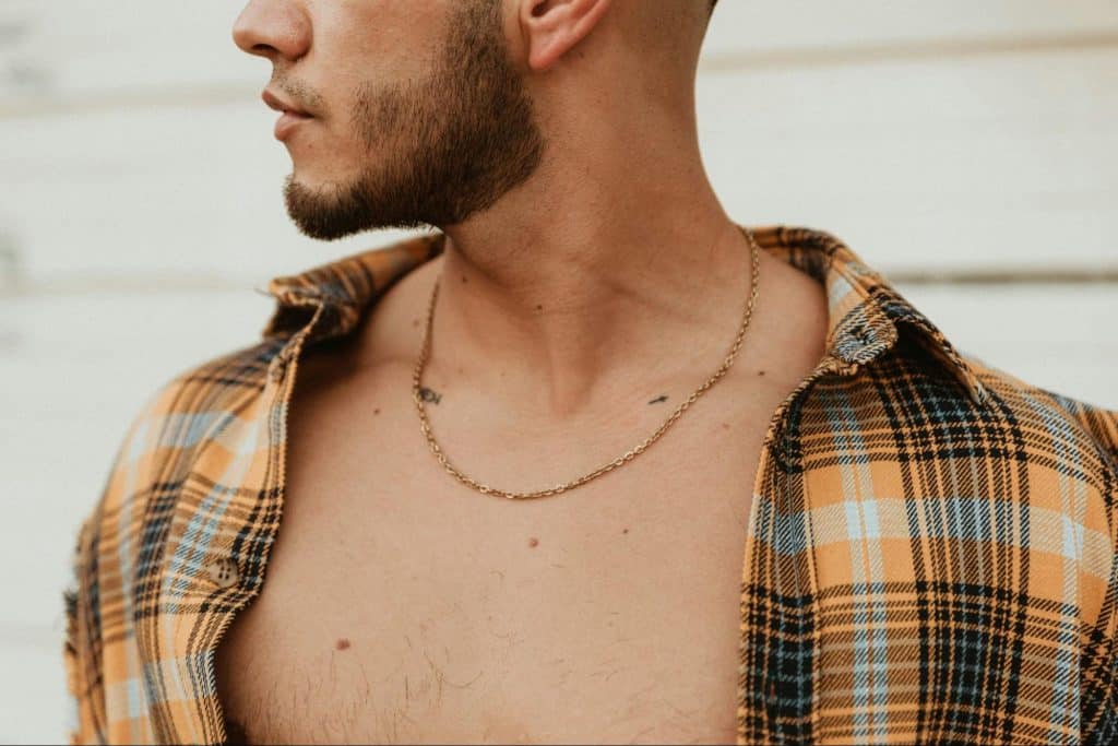 A man without a chest hair 