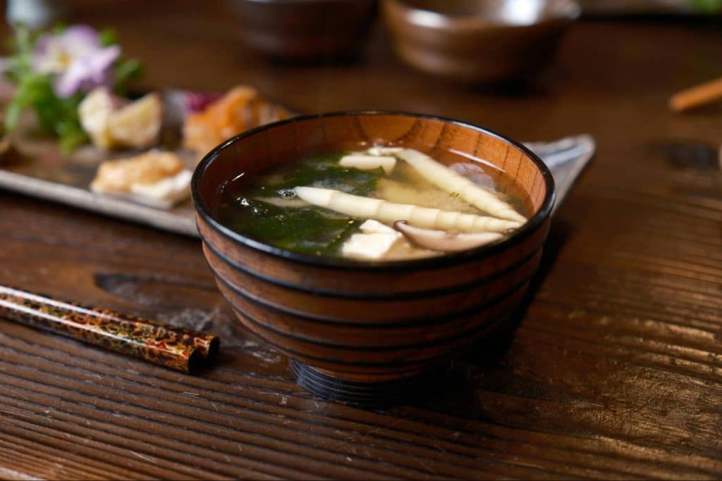 A picture of miso soup.