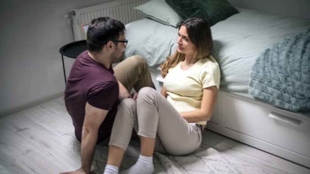 Man asking thoughtful questions about his partner’s emotions.
