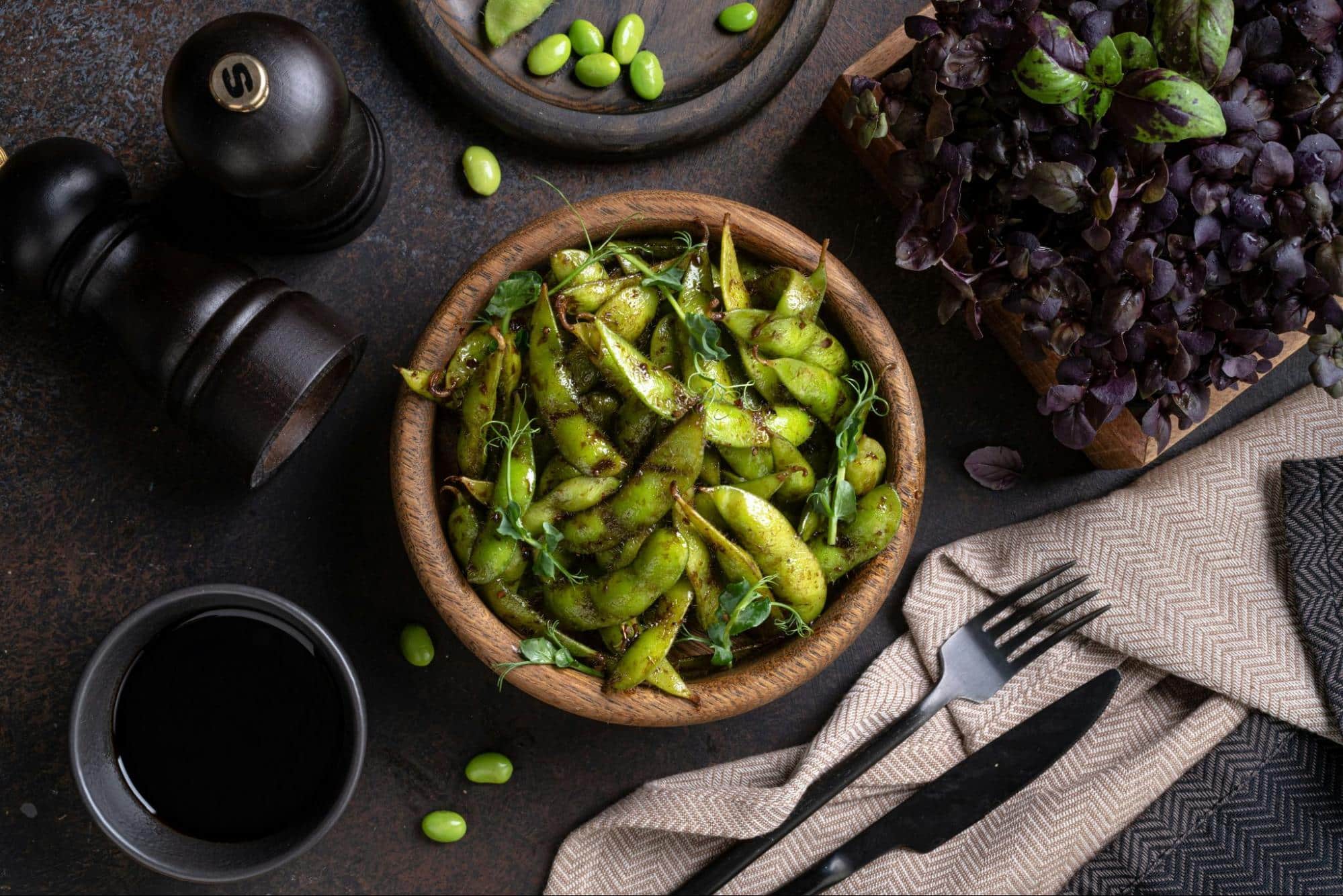 A picture of an edamame.