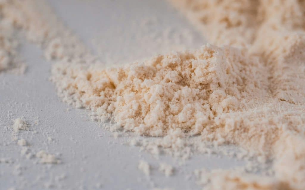 A picture of almond flour.