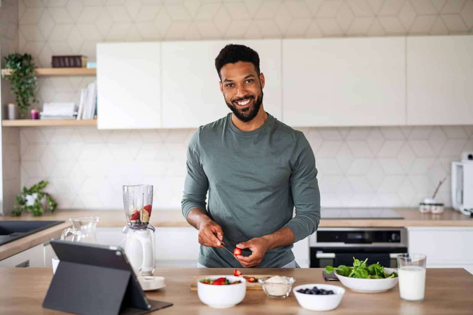 A man preparing a healthy food.