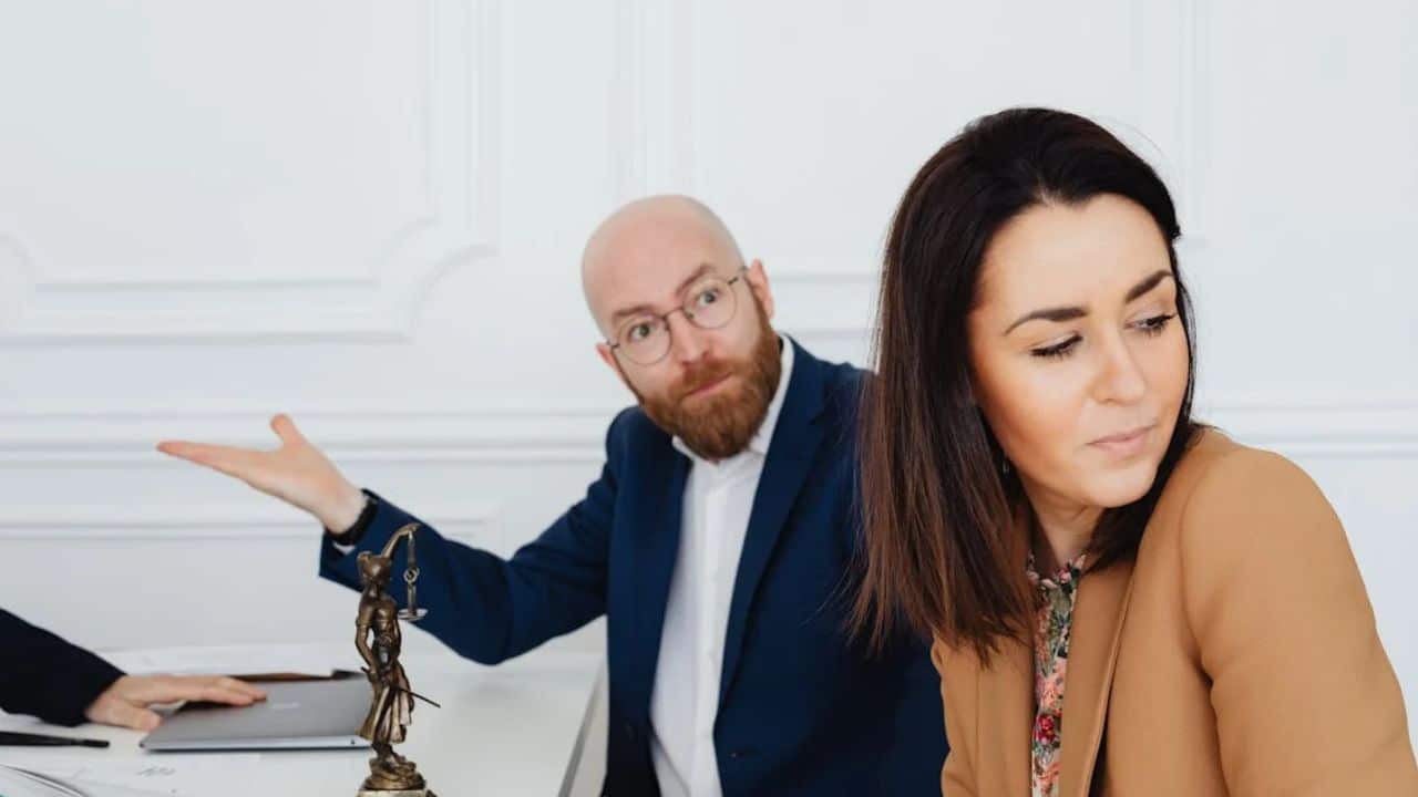 Woman expressing feelings while her partner emotionally shuts down.