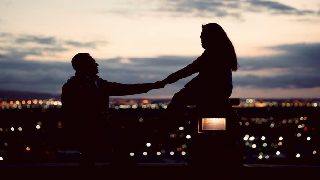 A couple silhouette at dusk