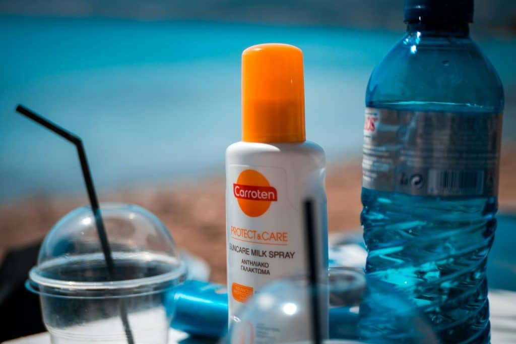 A picture of a sunscreen on a sunny day