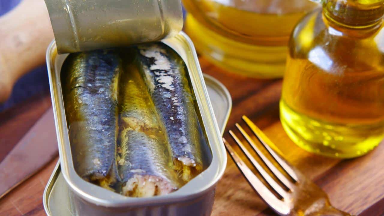 A tin of sardines in oil.