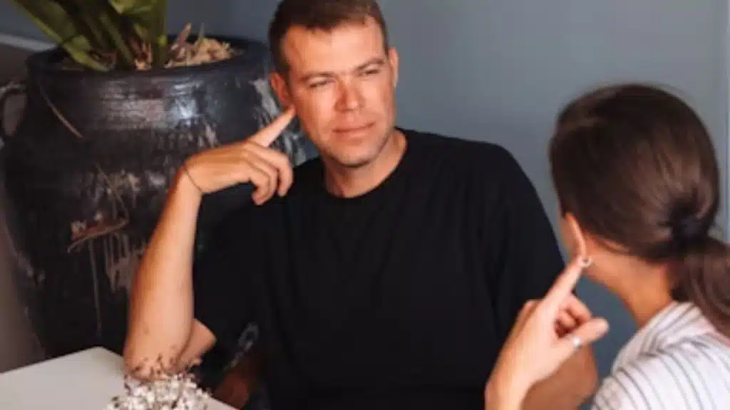 Man and a woman discussing on how fix things in their relationship.