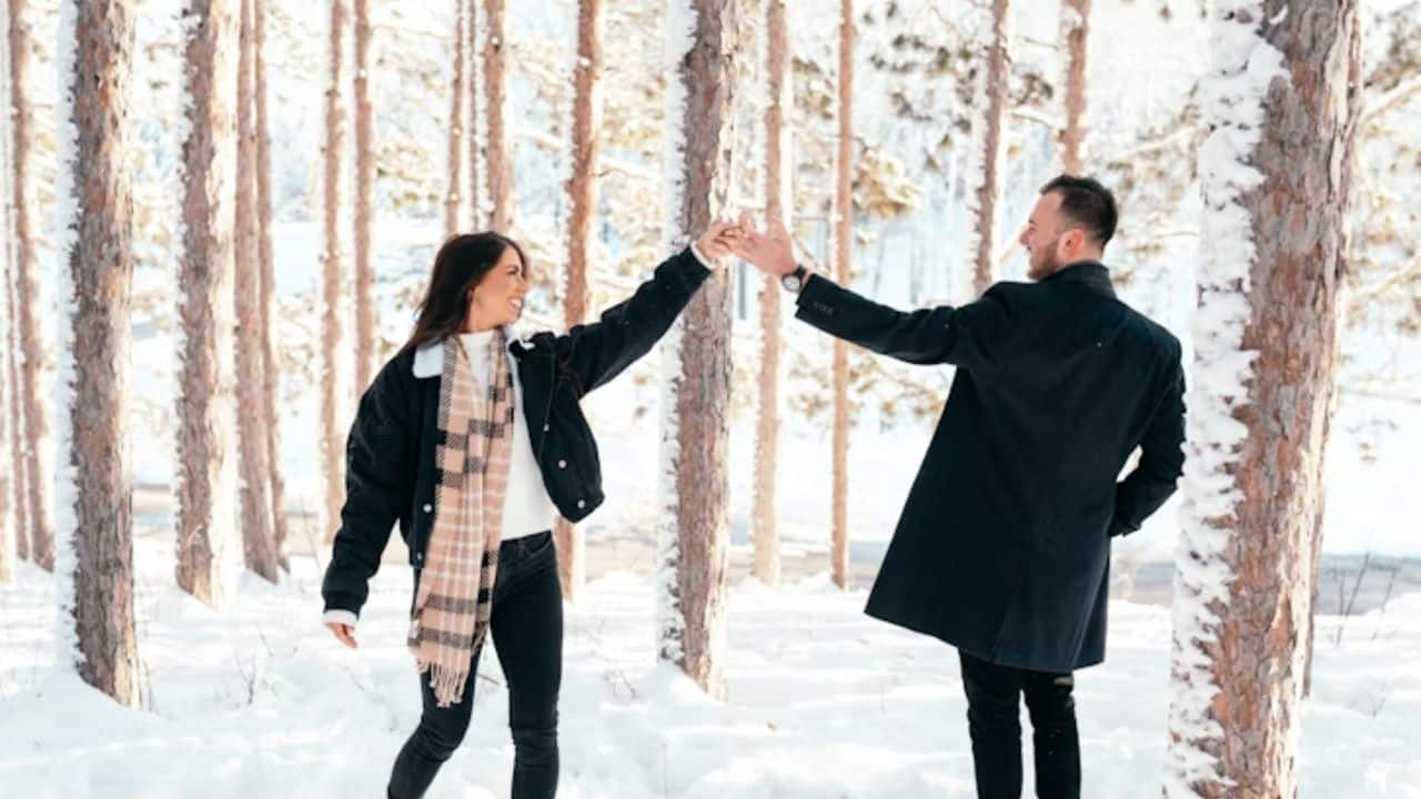 Couple showing emotional security and mutual clarity.