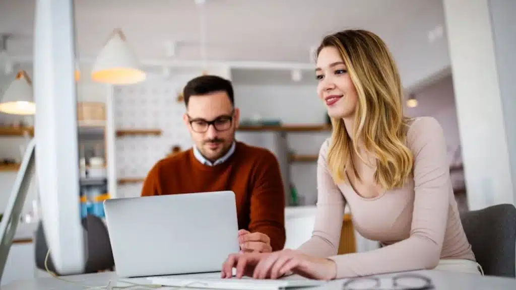 Woman glancing at a man and looking away quickly
