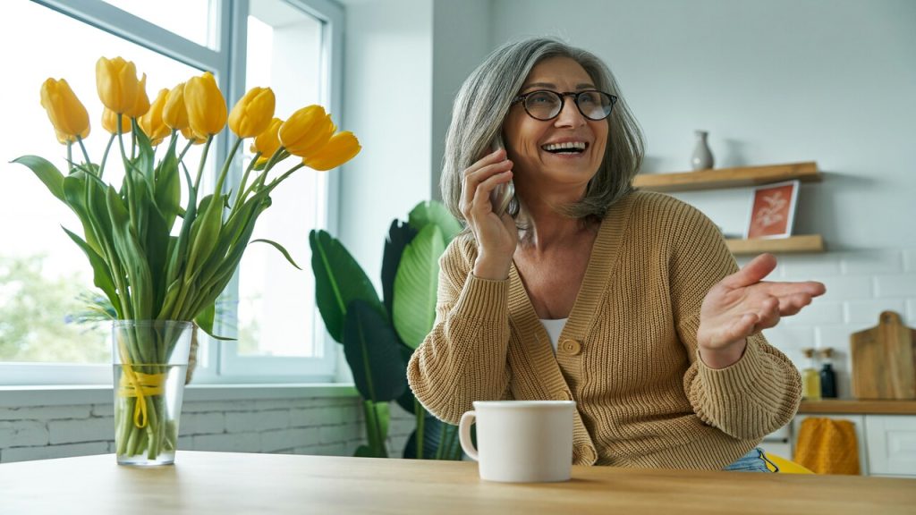 A woman talking to someone on the phone