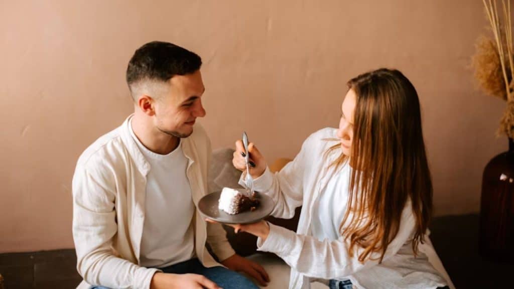 Man and woman eating together without distractions
