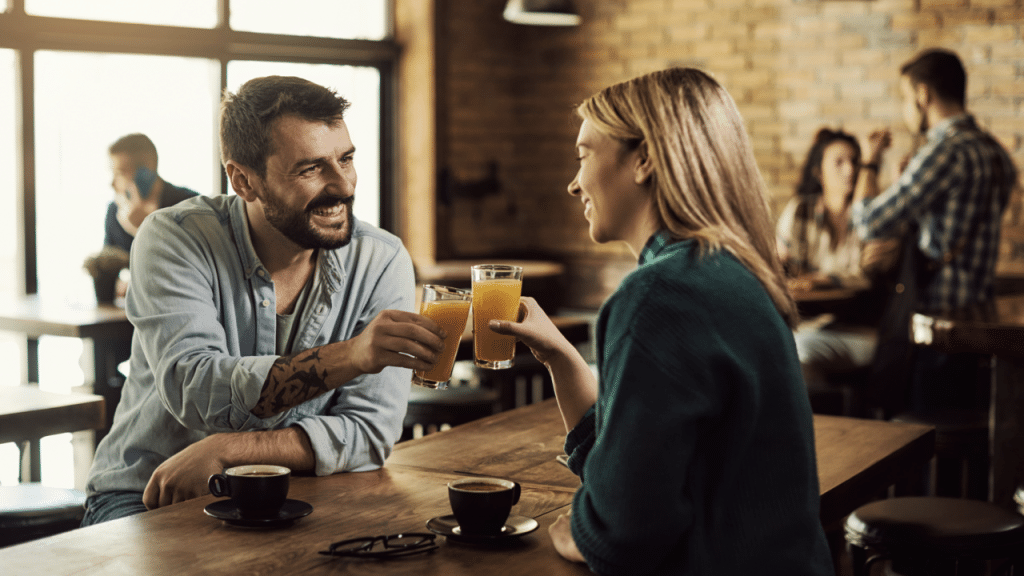A couple on a date at a restaurant