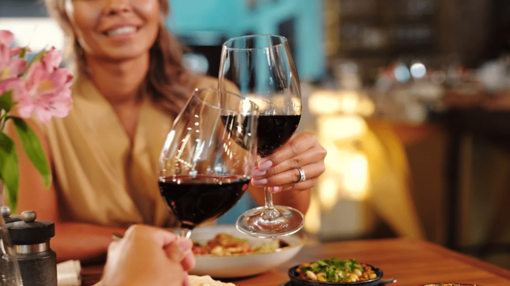 A couple on a restaurant date