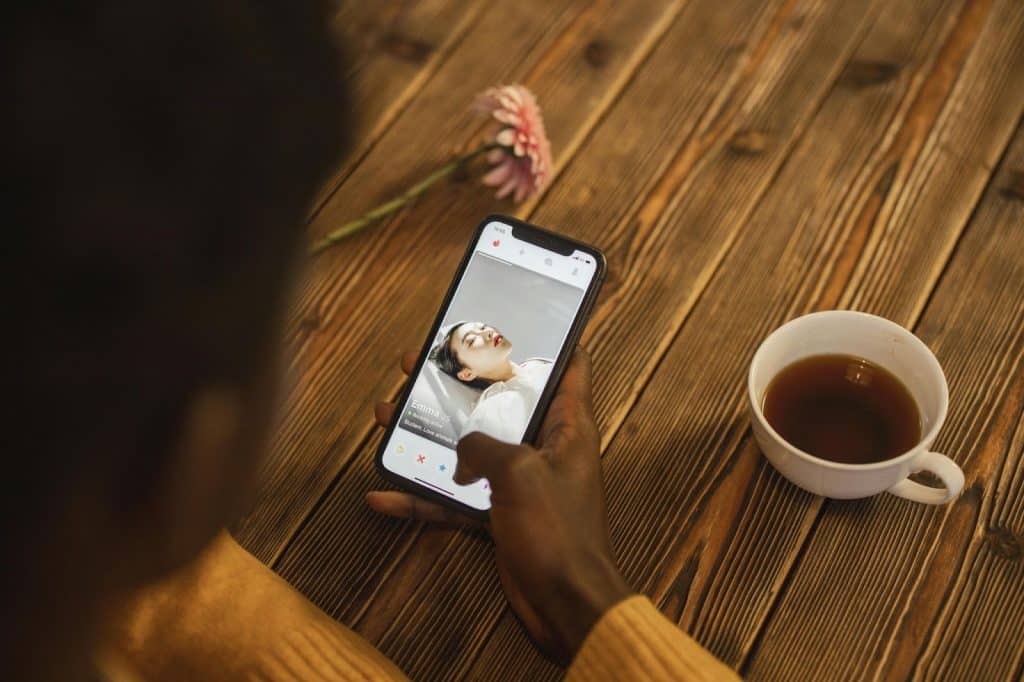 A man using dating app