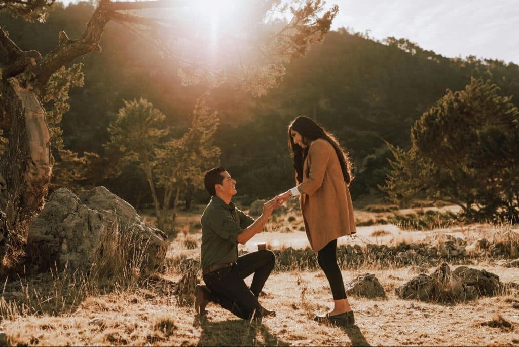 A man proposing for woman