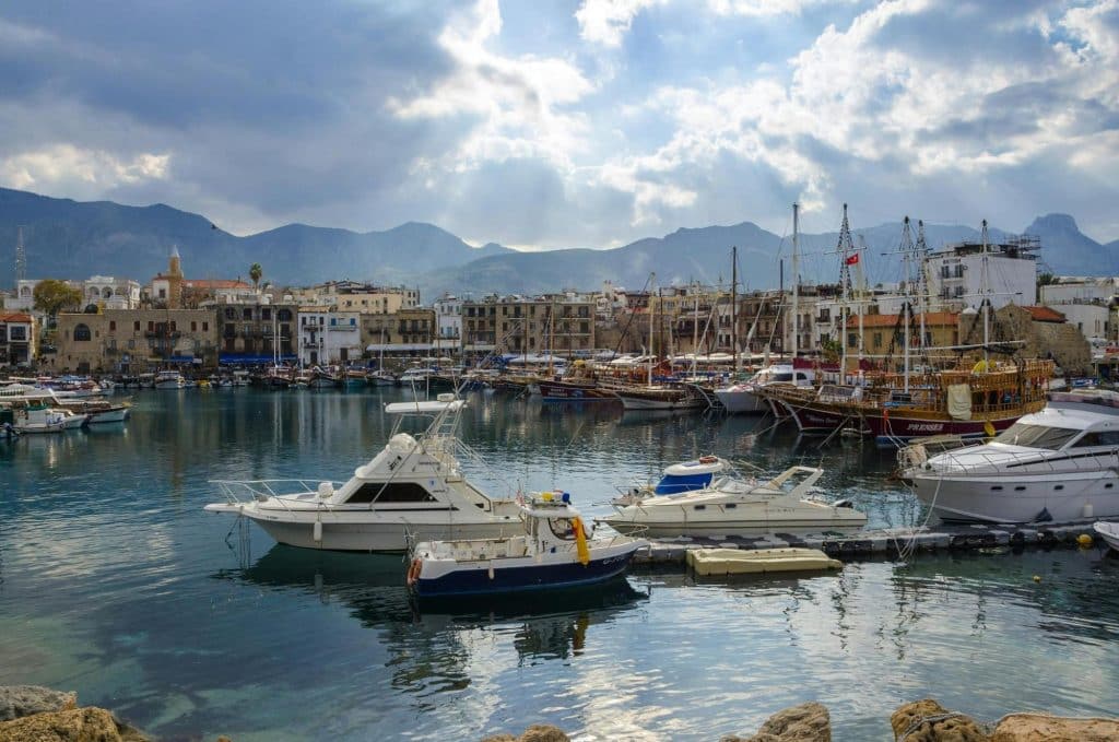 A picture of a lot of yacht 