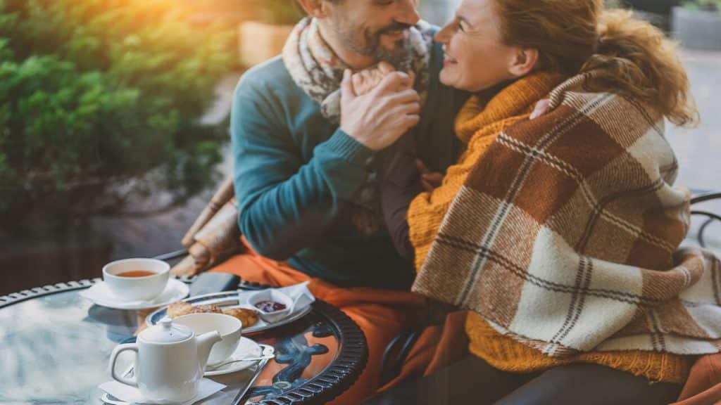 A couple on a tea date