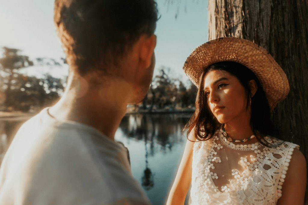 Romantic couple by the lake in Buenos Aires
