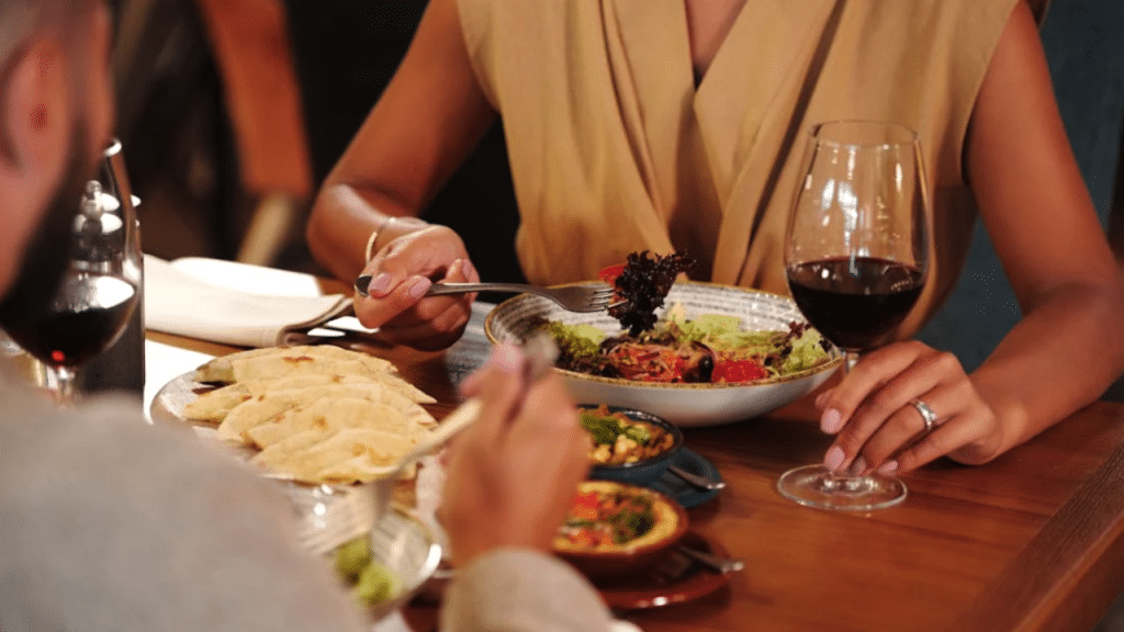 A couple at a restaurant date