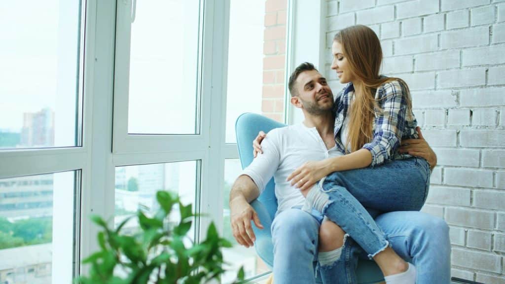You’re tired of explaining your long hours at work or why you can’t always text back instantly. You’re just maxed out. Women who get that life is hectic, and don’t turn it into a lecture, are gold. According to a 2021 study, empathy in partners significantly boosts relationship satisfaction. Just a little understanding can make you feel seen.