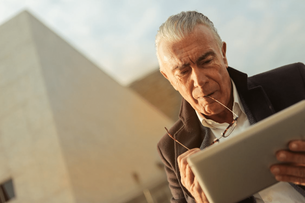 An man using a tablet