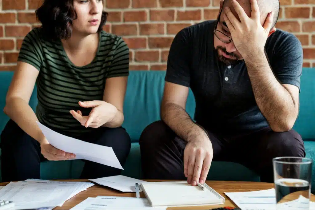 A man does not want to talk with woman